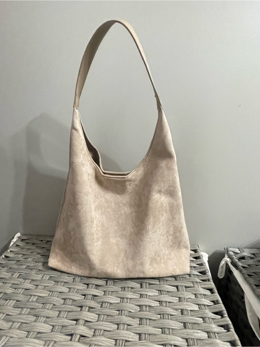Elegant Suede Hobo Bag in Light Beige